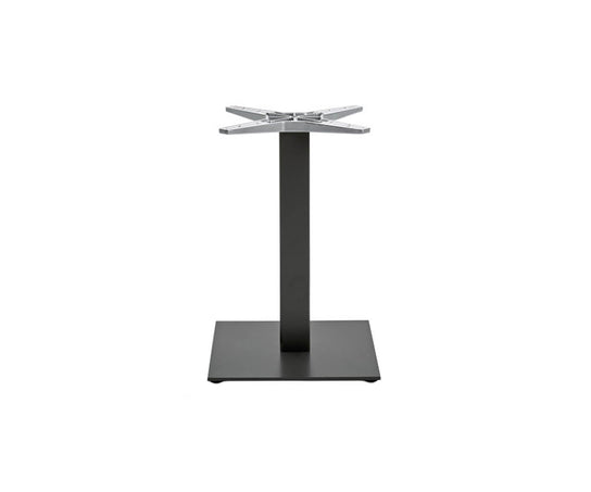 High end Tight Base Table by Varaschin Casa Design