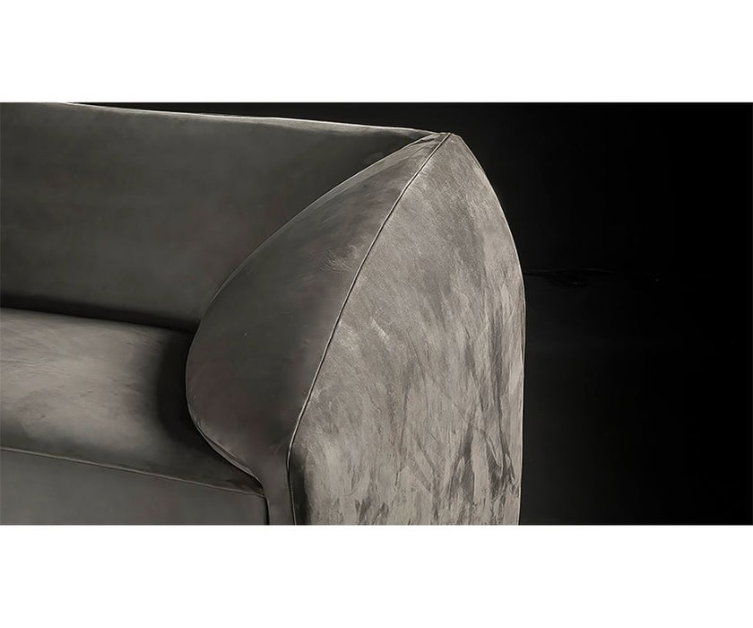 High End Radical Armchair by Henge Casa Design Group