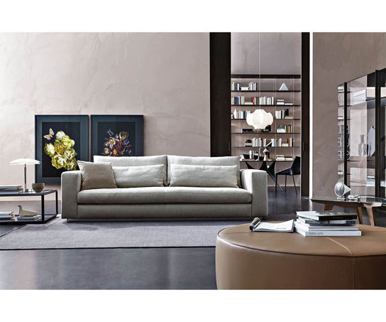 High End Reversi XL Sofa by by Molteni&C Casa Design Group