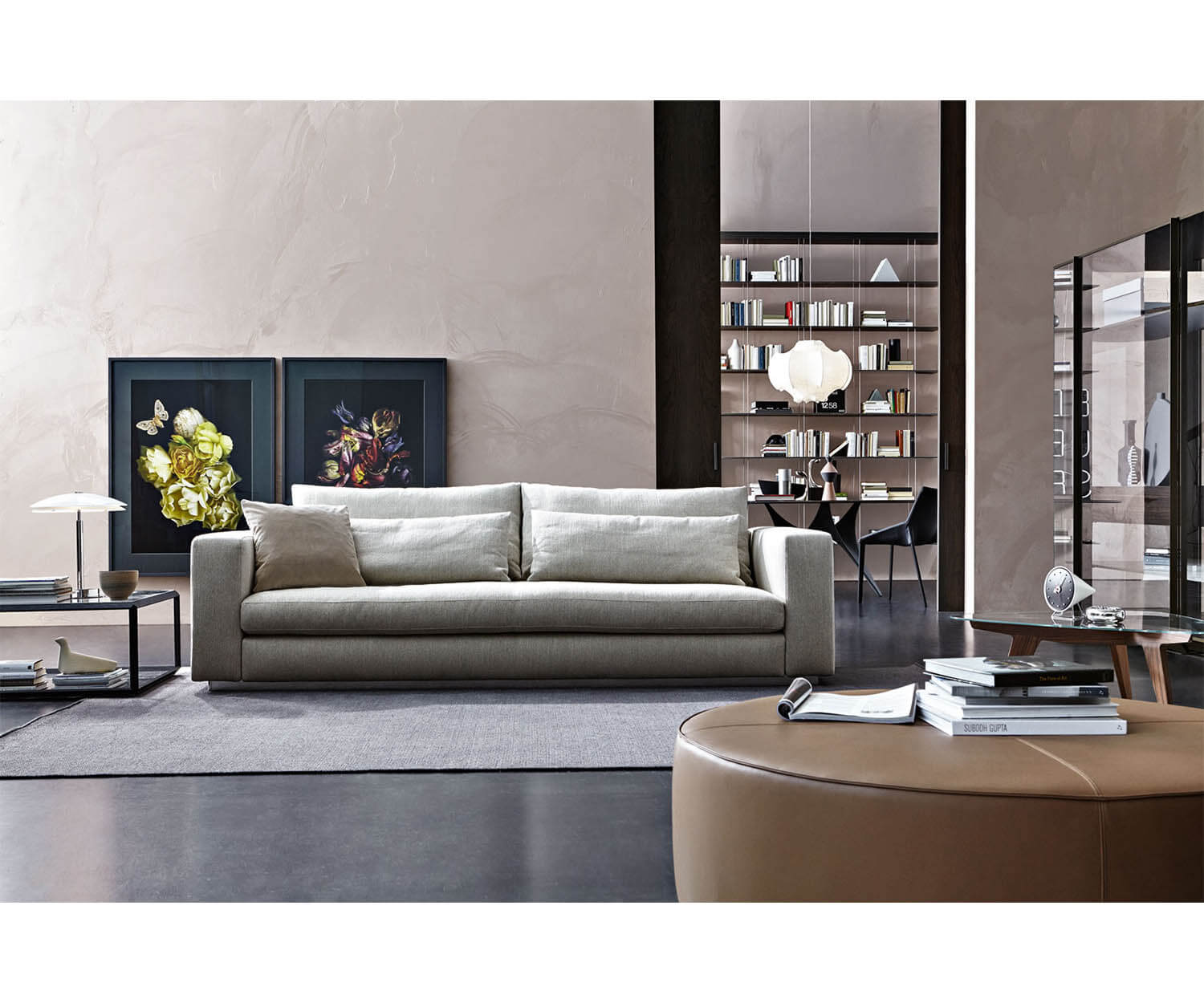 High End Reversi XL Sofa by by Molteni&C Casa Design Group