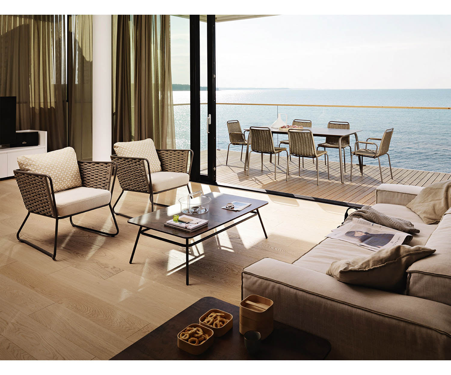 High end Portofino ART. 9746 Coffee Table by Roberti Rattan Casa Design