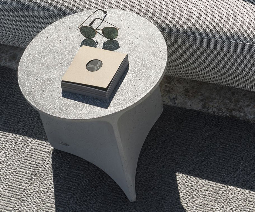 Aspic 001 Side Table I Roda