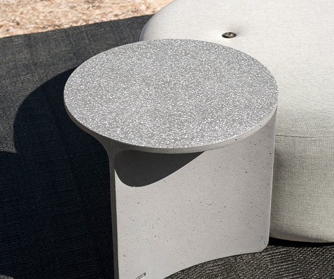 Aspic 001 Side Table I Roda