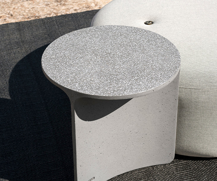 Aspic 001 Side Table I Roda