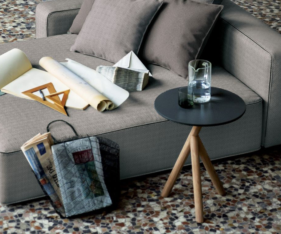 Stork 001 Side Table I Roda
