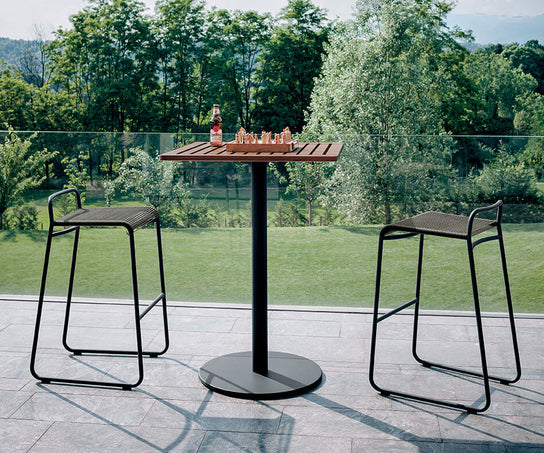 Stem 011 Bar Table I Roda