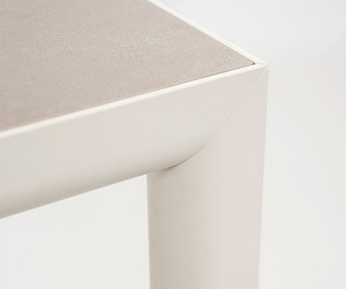 Plein Air Dining Tables I Roda