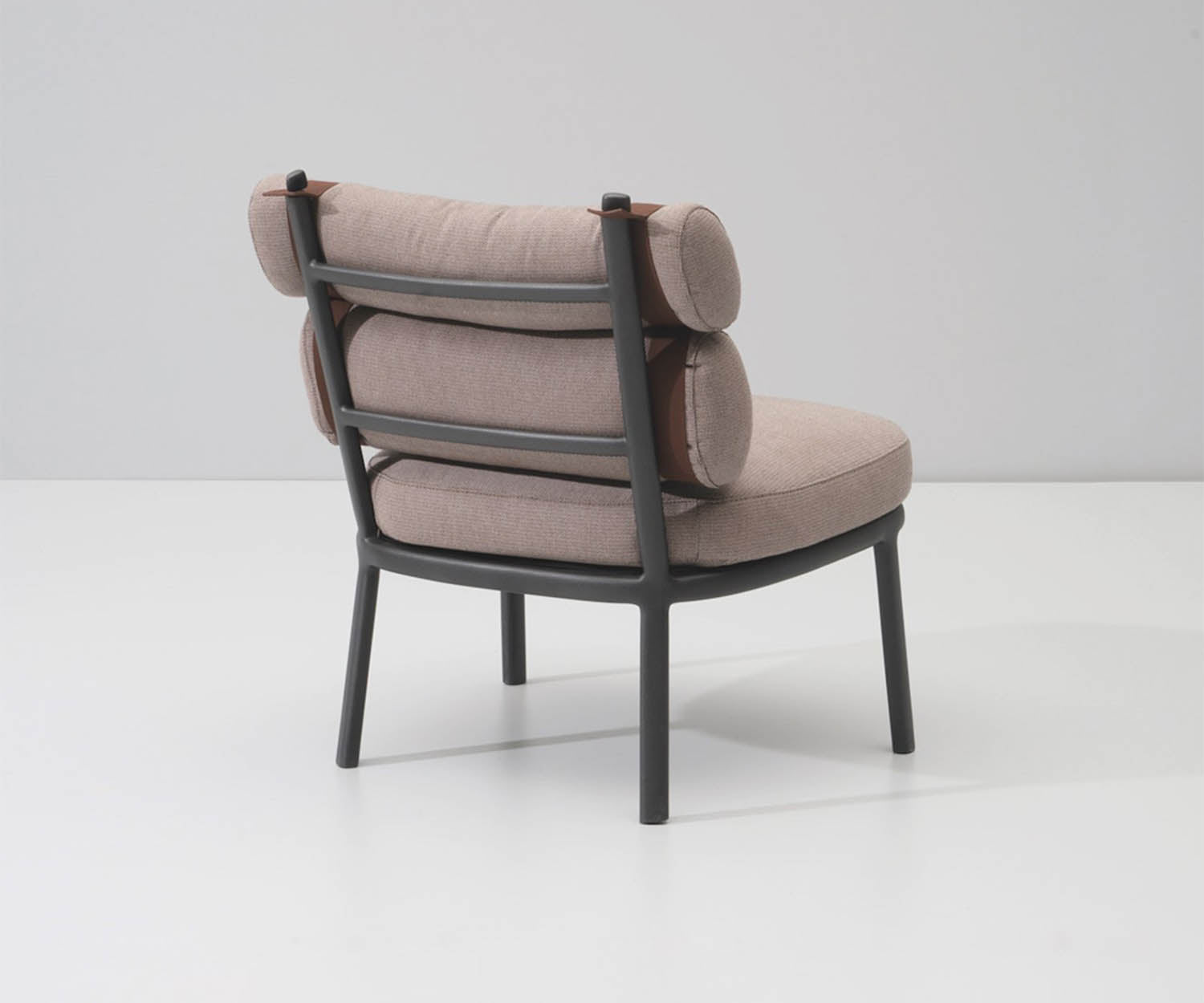 Roll Club Chair Kettal
