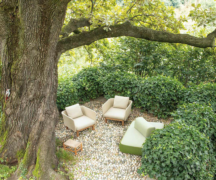Luxury Sabi Outdoor Lounge Chair by Paola Lenti  with Customizable Upholstery in Premium Fabrics Casa Design Group