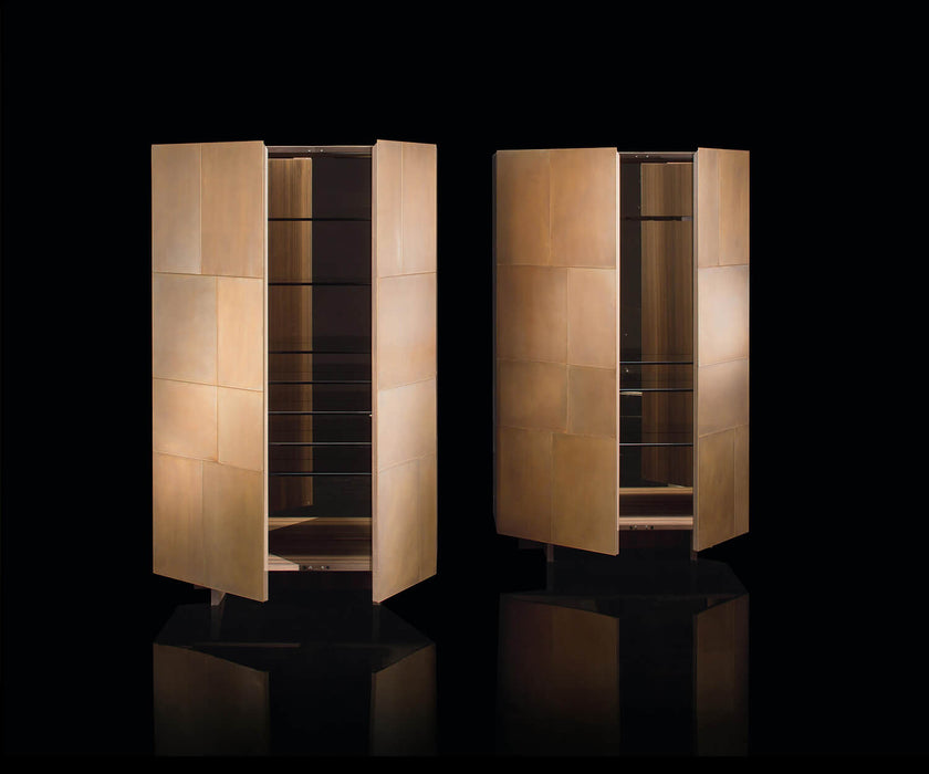 High End Slim Side Vertical by Henge Casa Design Group