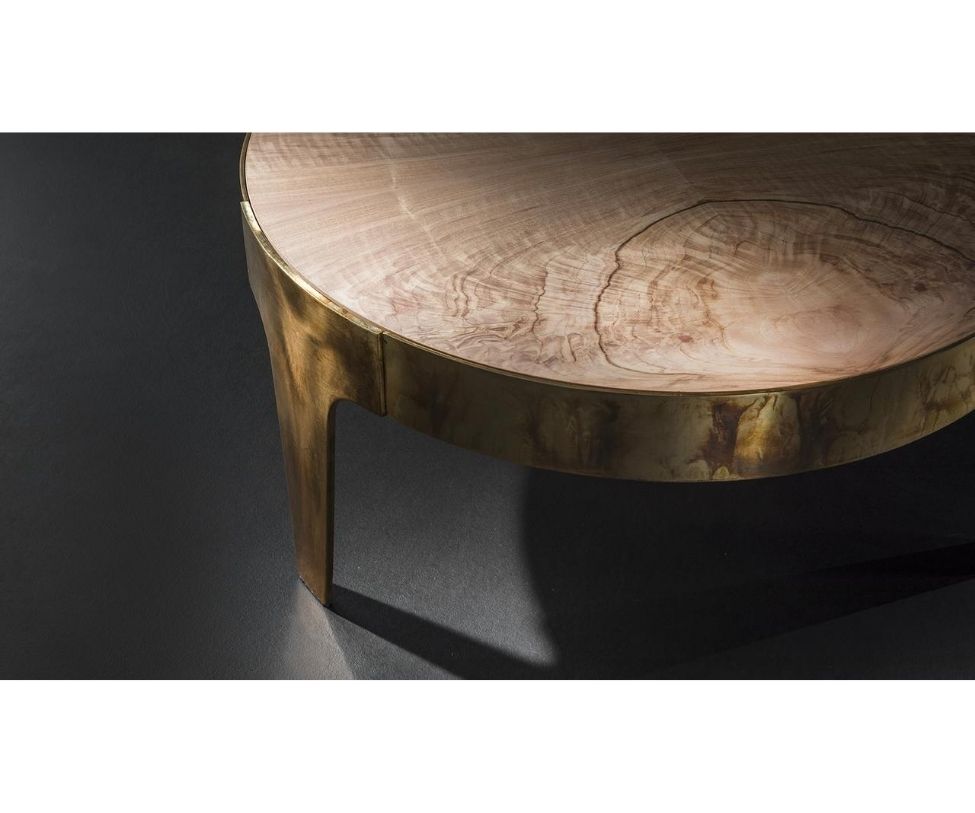 High End SR –  Coffee Table by Henge Casa design Group