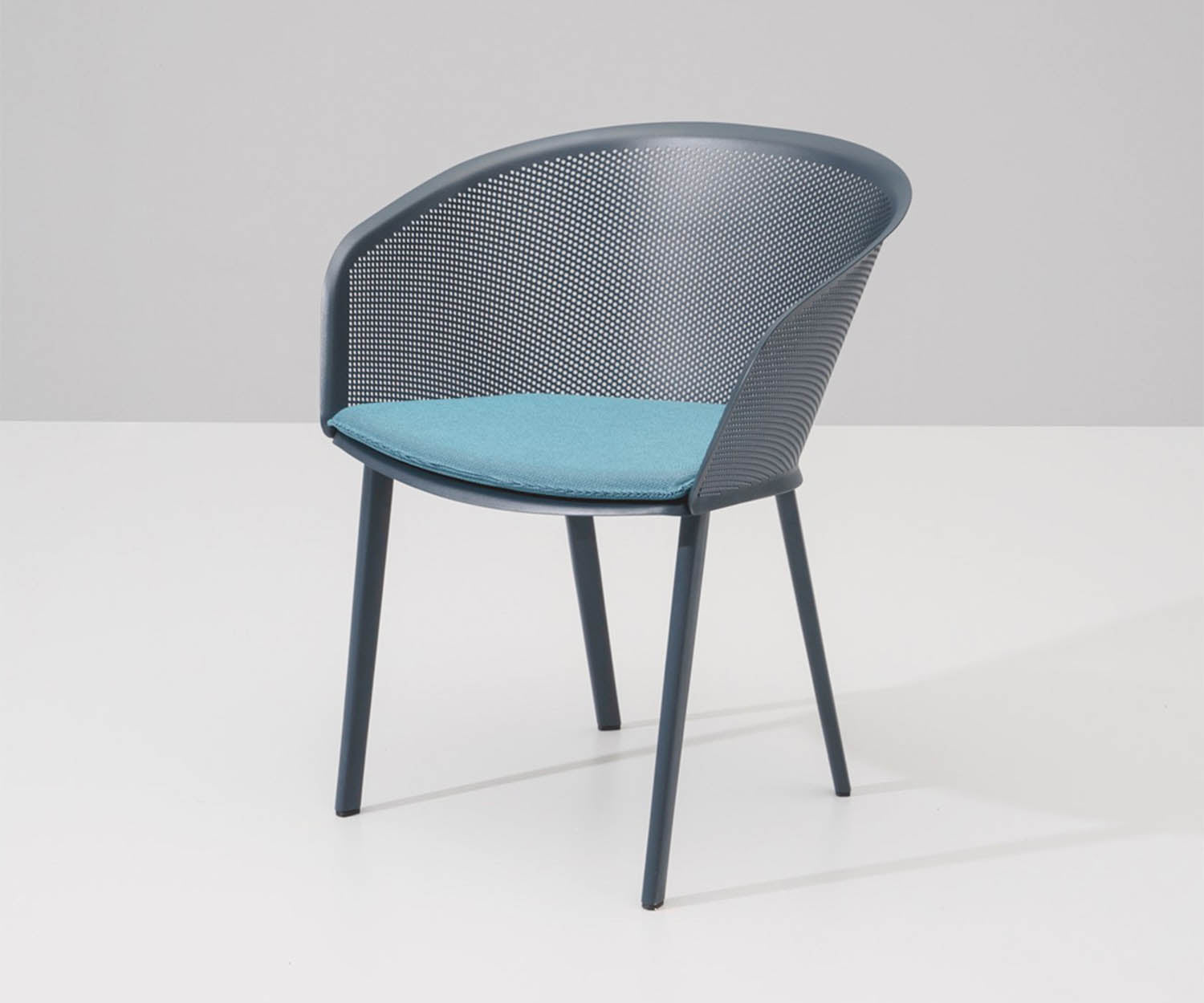 Stampa Armchair Kettal