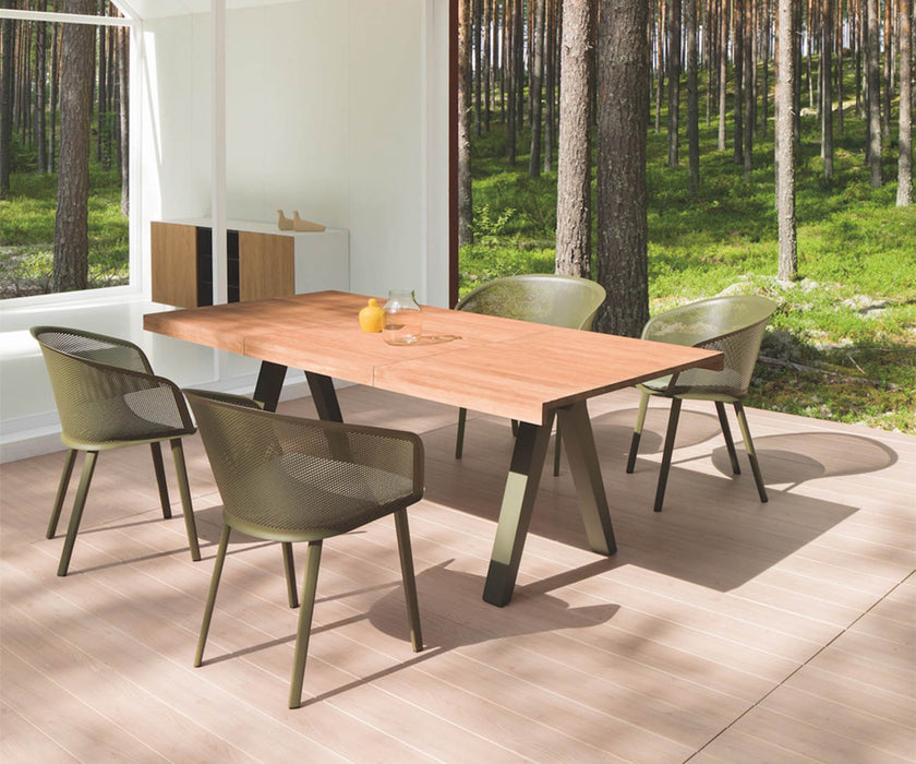 Stampa Armchair Kettal
