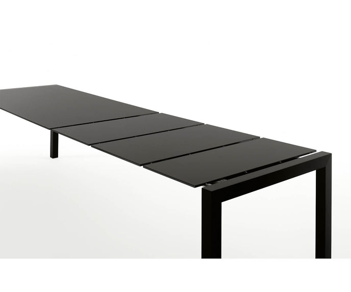 High end Sushi Dining Table by Kristalia Casa Design