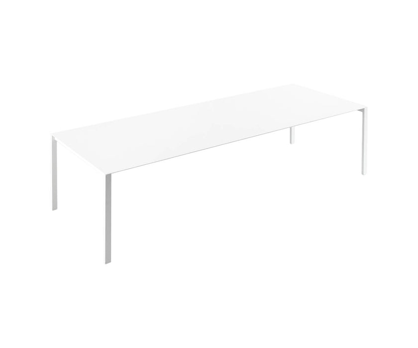 High end Thin-k Longo Outdoor Table by Kristalia Casa Design