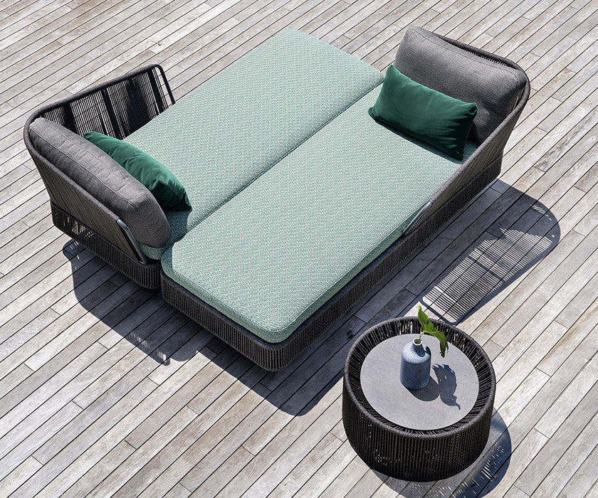 High End Tibidabo Dormeuse Sunbed by Varaschin Casa Design Group