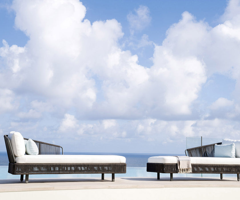 High End Tibidabo Dormeuse Sunbed by Varaschin Casa Design Group