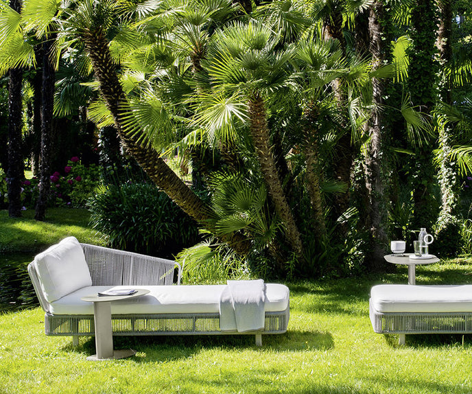 High End Tibidabo Dormeuse Sunbed by Varaschin Casa Design Group