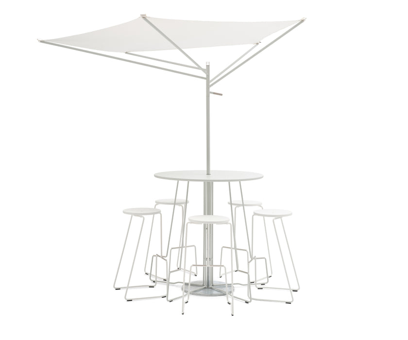 Tiki 5 People Bar Table | Extremis