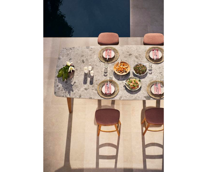 High end CF 264 Torsa High Dining Table by Manutti Casa Design
