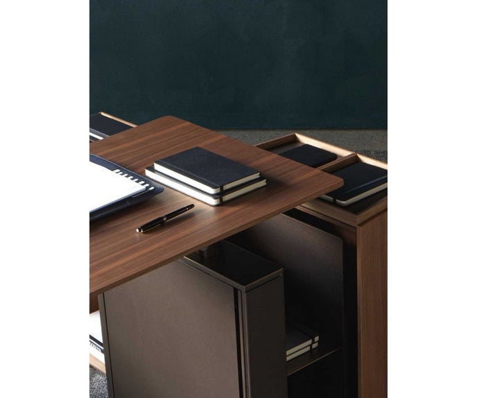High End Touch Down Unit by Molteni&C Casa Design Group