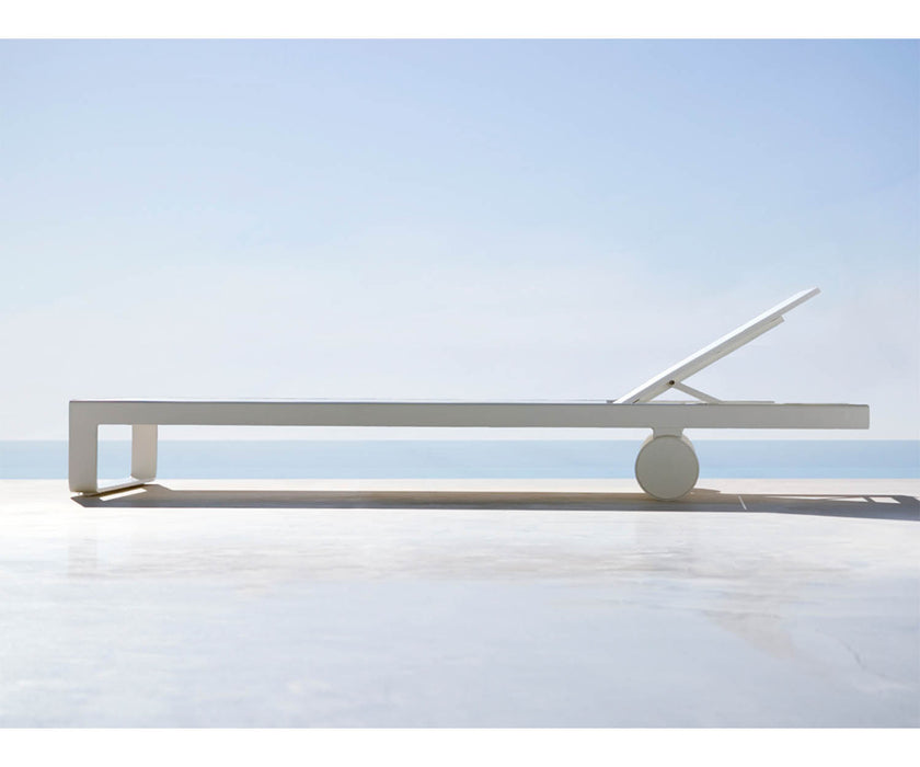 High end Flat Chaise Lounge by Gandia Blasco Casa Design