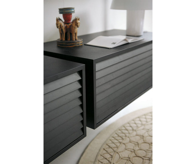 Ubiqua TV Stand Porada