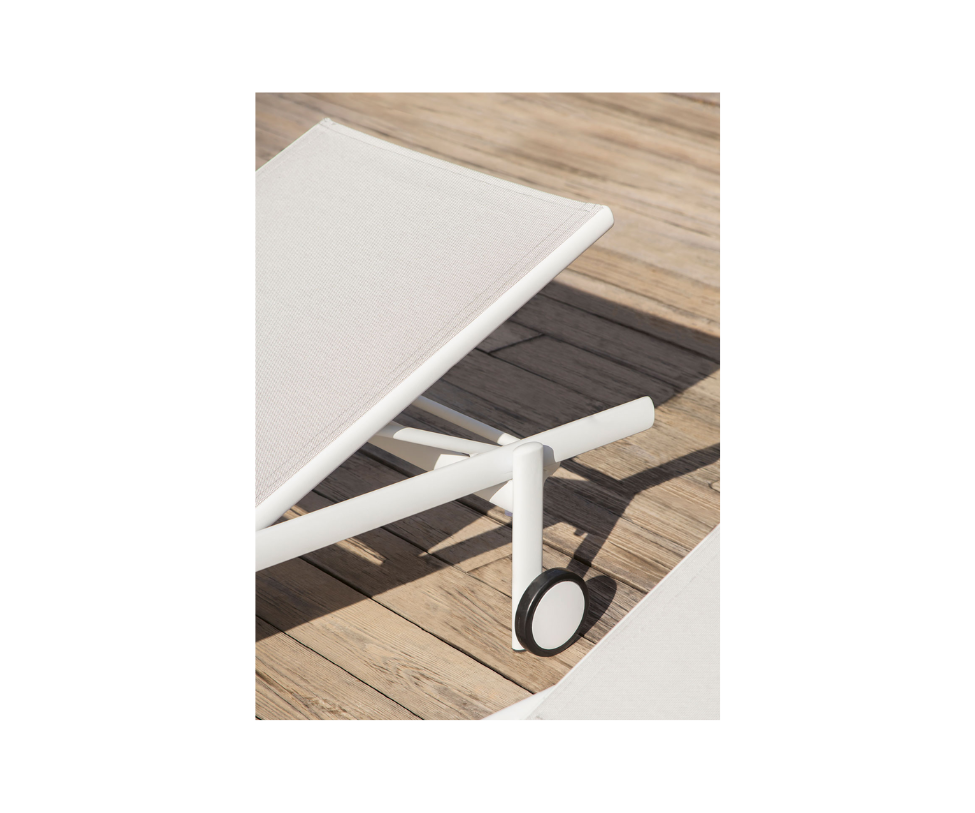 Up Chaise Lounge