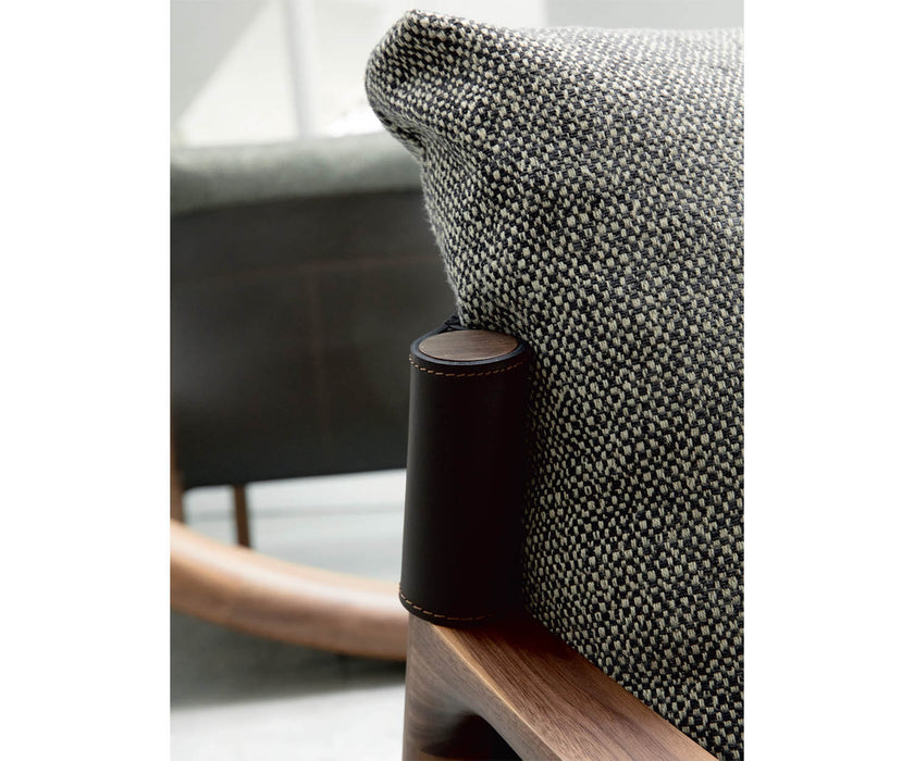 Vera Armchair Porada