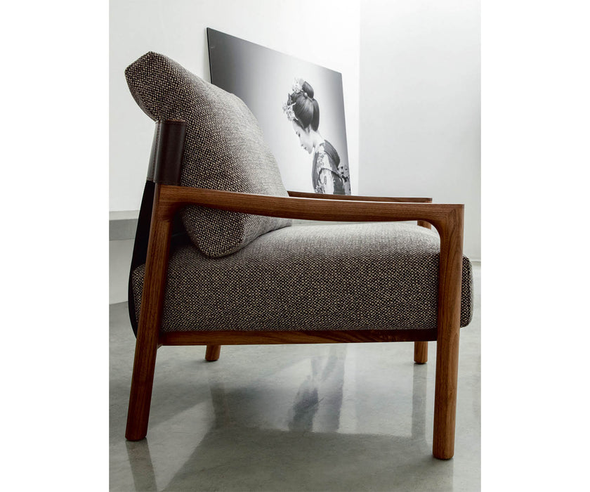 Vera Armchair