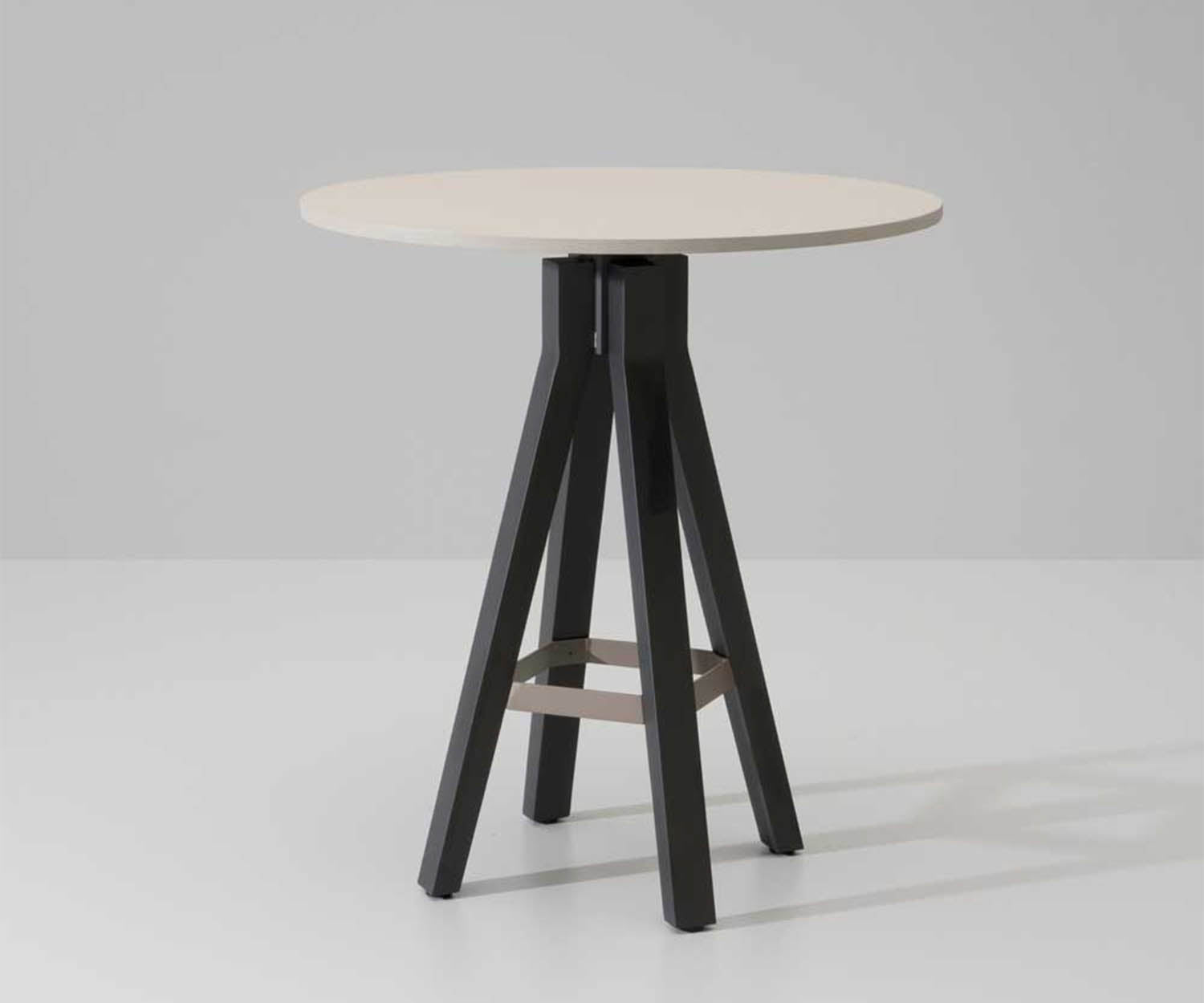 Vieques Bar table Kettal