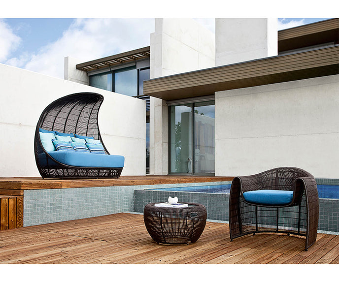 High end Voyage Daybed by Kenneth Cobonpue Casa Design