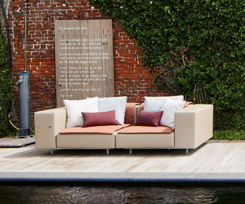 Walrus Double Trouble Sofa I Extremis
