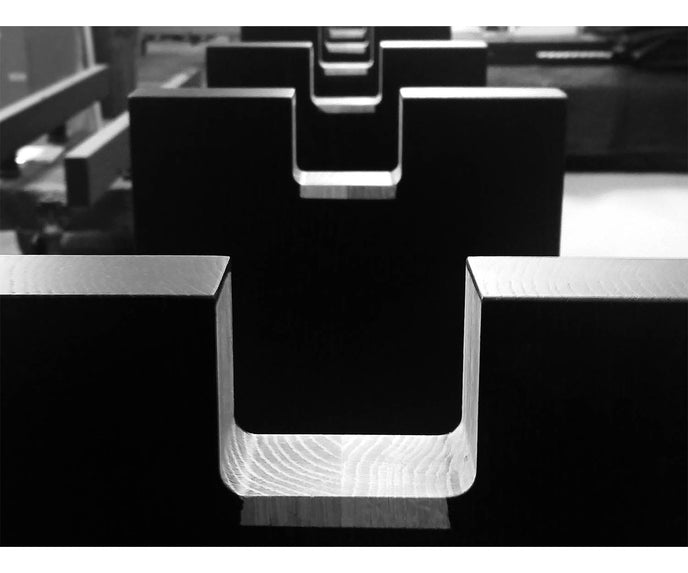 Wishbone Shelving Skram