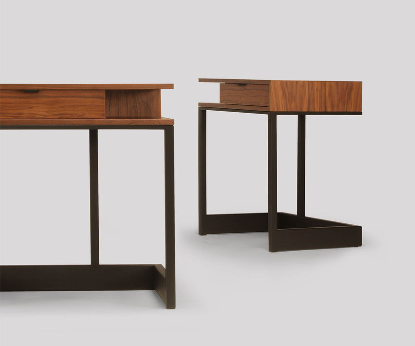 Wishbone Side Table/Nightstand Skram