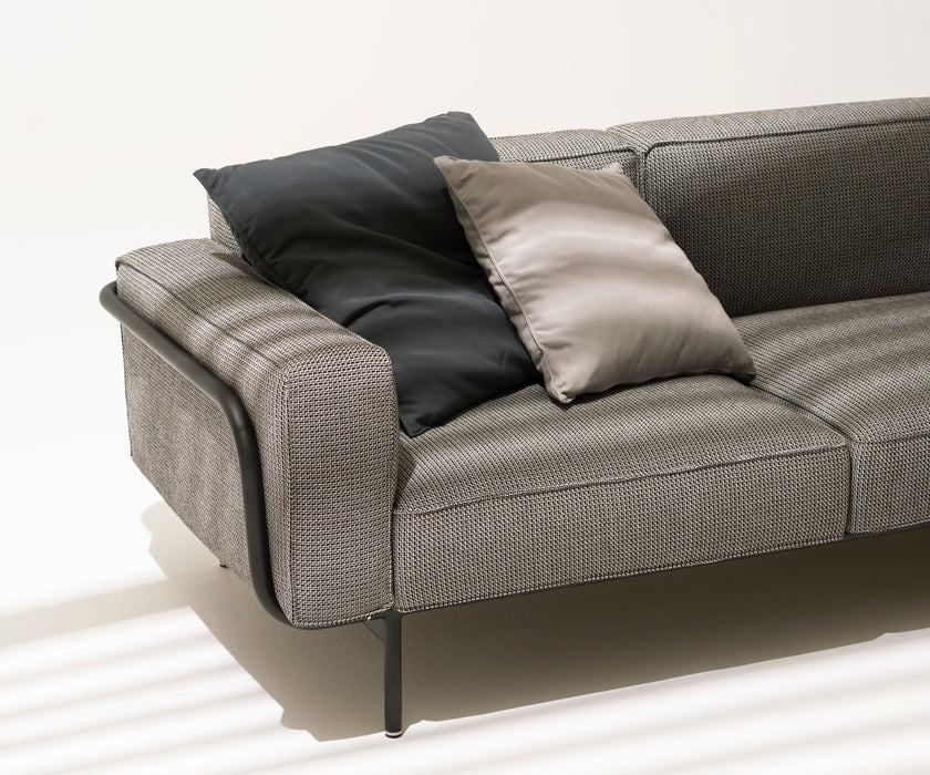 Estendo 3 Seater Sofa I Roda