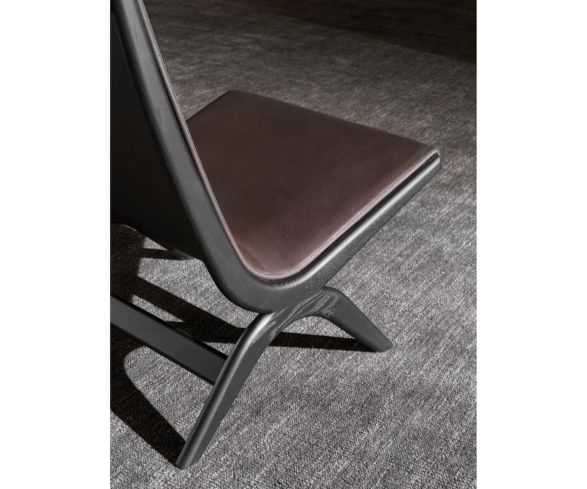 High End Yoell Lounge Chairs by Molteni&C Casa Design Group