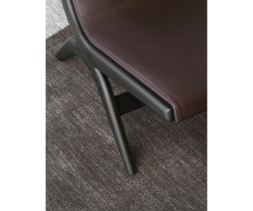 High End Yoell Lounge Chairs by Molteni&C Casa Design Group