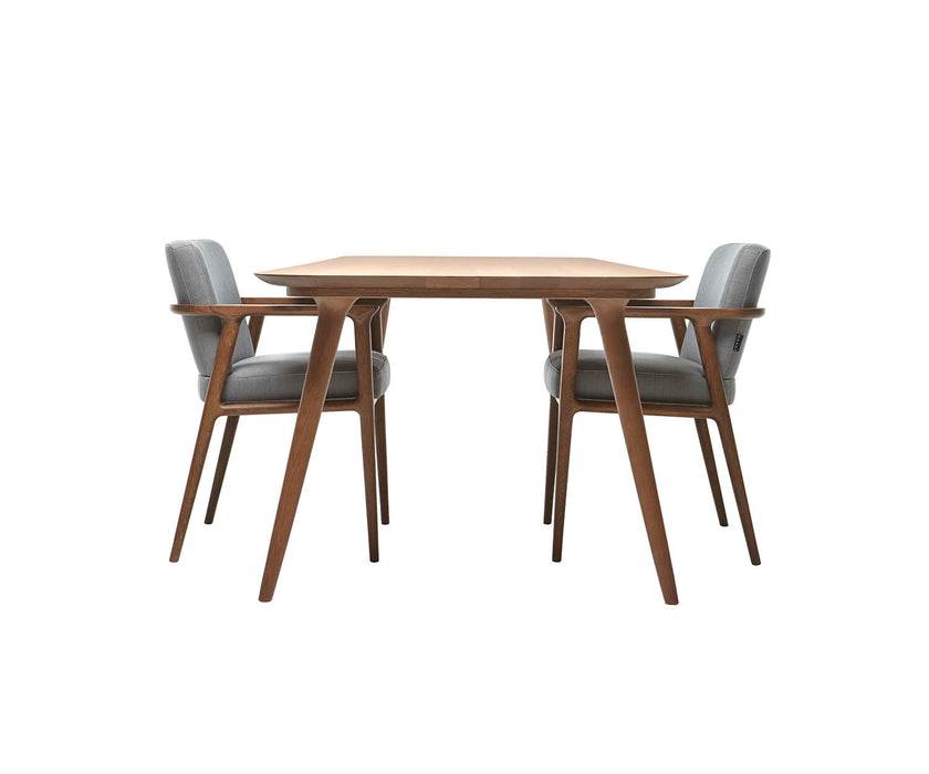 Zio Dining Table Moooi